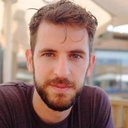 官网会根据你的设备自动推荐合适的Telegram版本。电脑用户选择Desktop版，手机用户选择Mobile版，记住不同平台都要从官方应用商店下载。